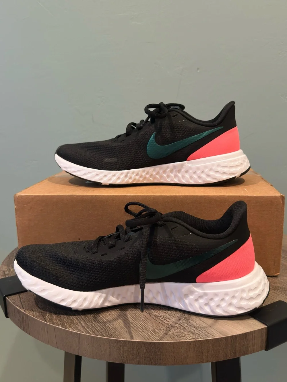 Nike women’s revolution